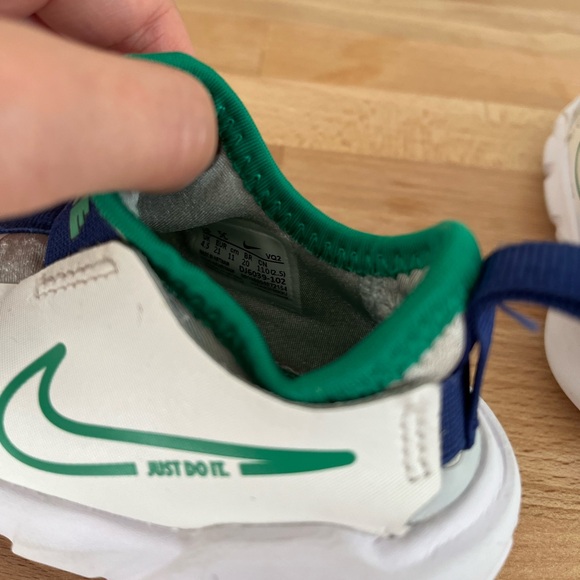 Toddler Nike flex runner size 5 - Picture 4 of 5